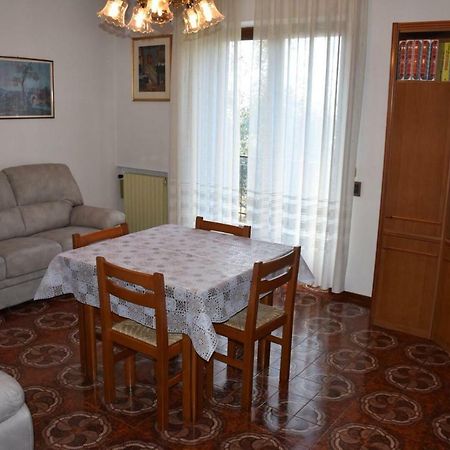Casa Vacanze Ester 布雷佐内加尔达 外观 照片