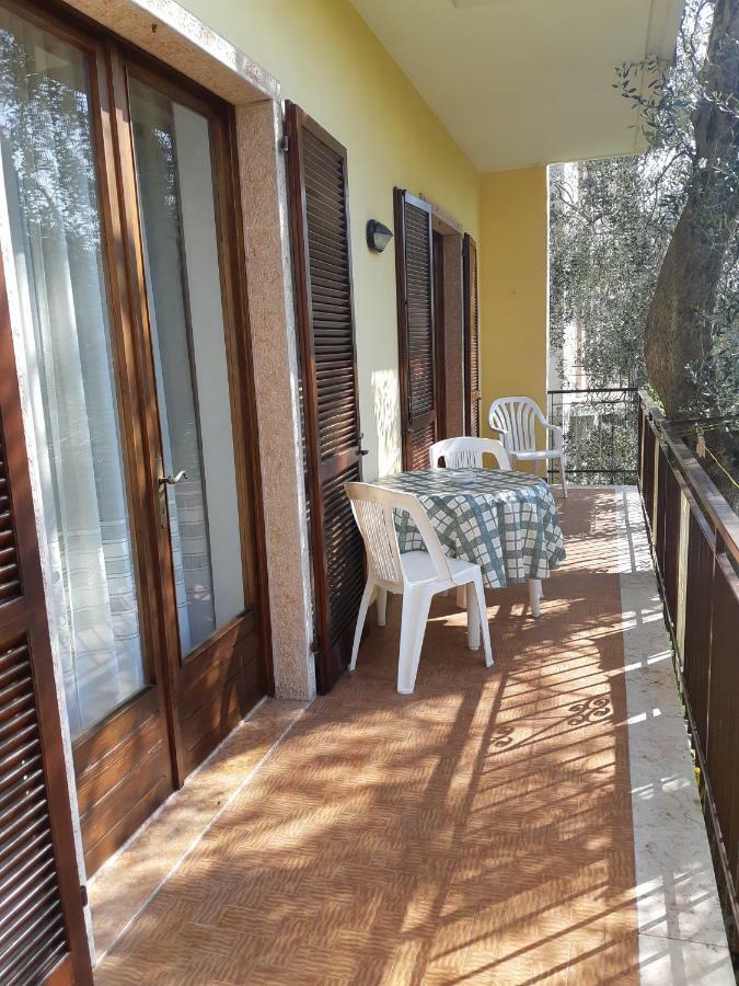 Casa Vacanze Ester 布雷佐内加尔达 外观 照片