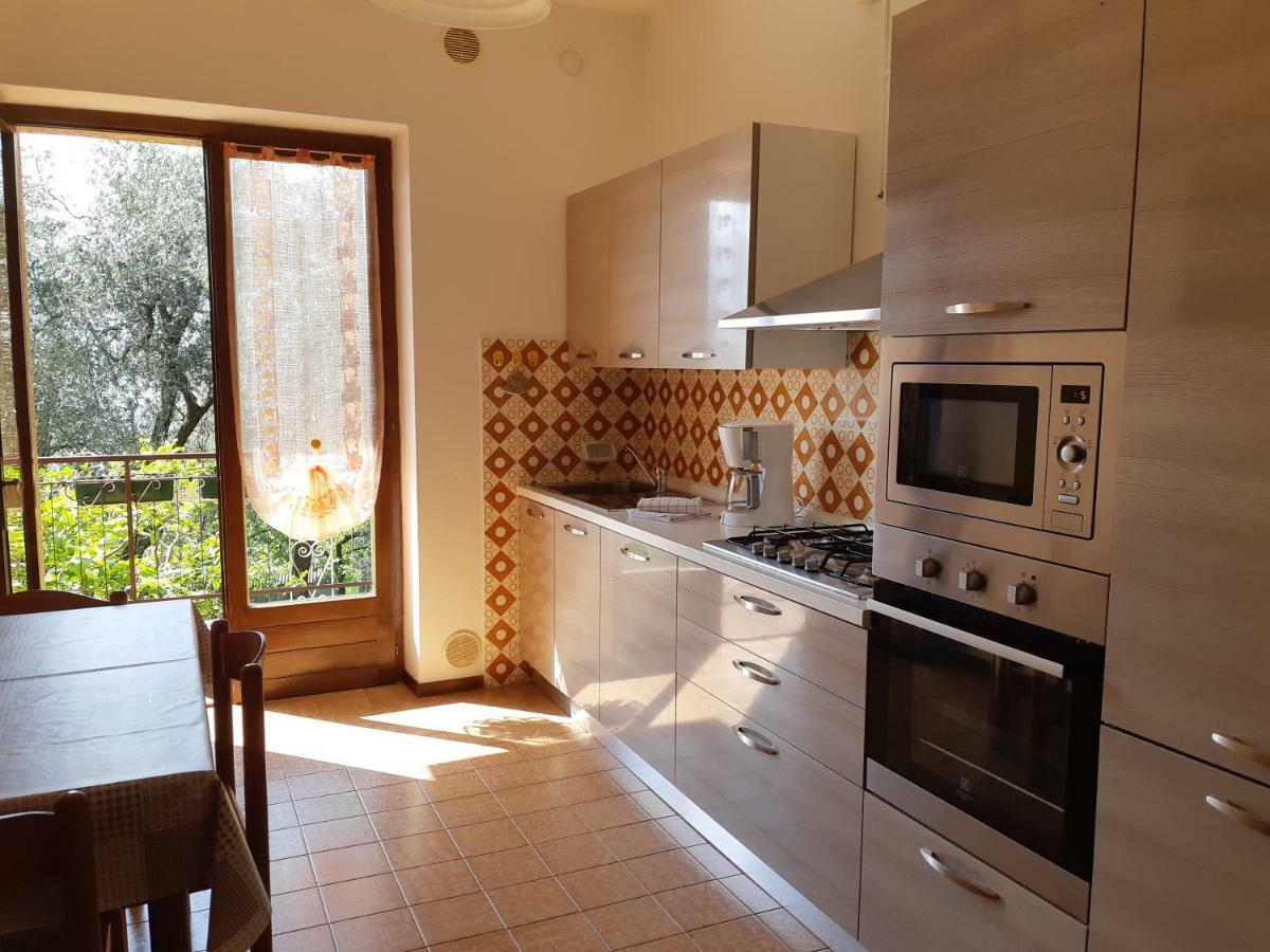 Casa Vacanze Ester 布雷佐内加尔达 外观 照片