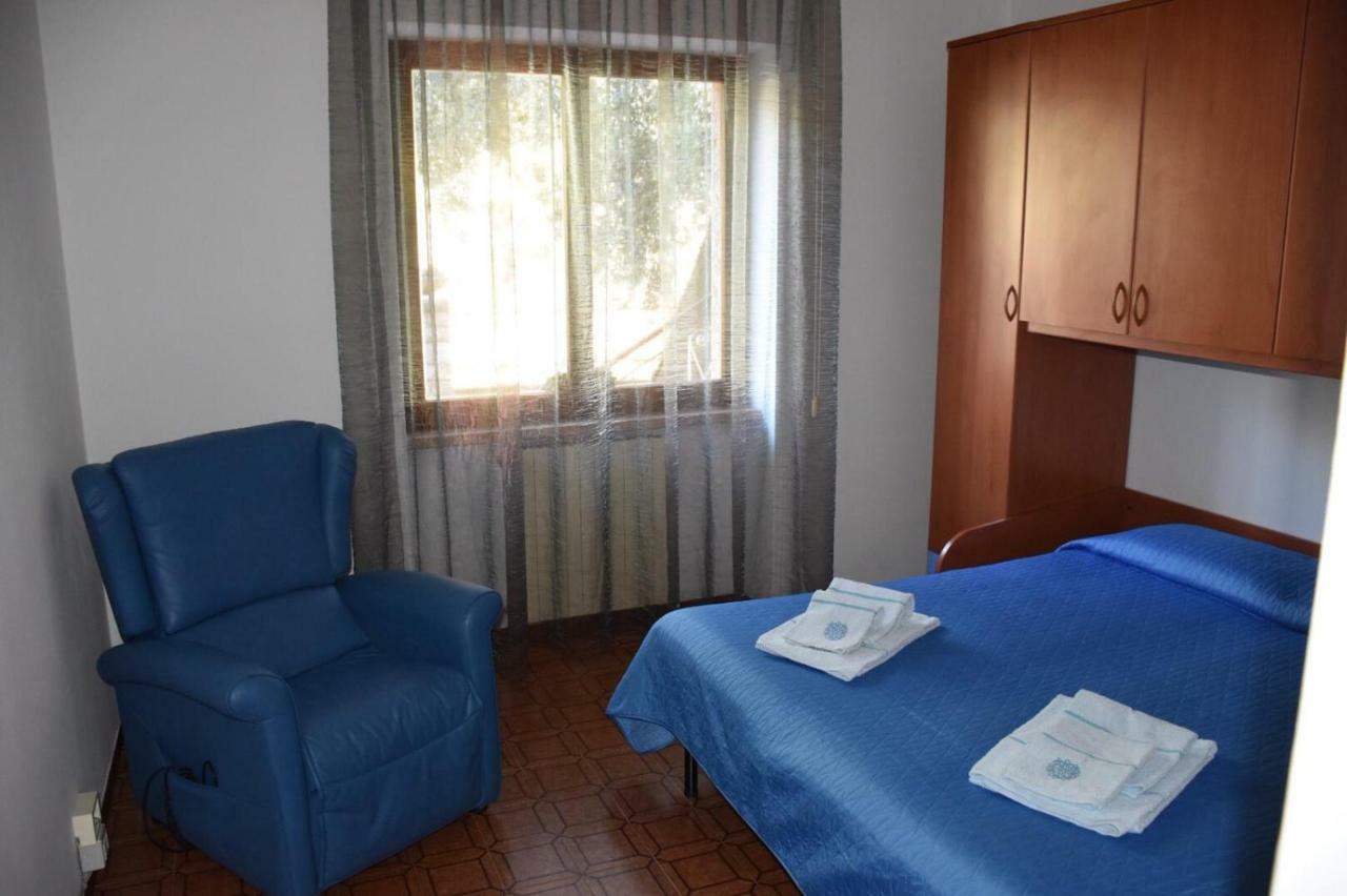 Casa Vacanze Ester 布雷佐内加尔达 外观 照片